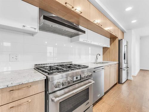 2401 9720 106 Street, Edmonton, AB - Indoor Photo Showing Kitchen With Upgraded Kitchen