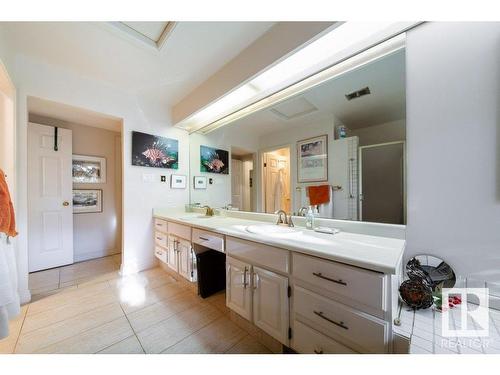 4 14812 45 Avenue, Edmonton, AB - Indoor Photo Showing Bathroom