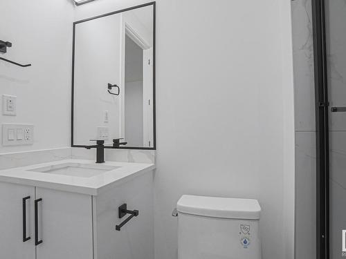 13920 109B Avenue, Edmonton, AB - Indoor Photo Showing Bathroom