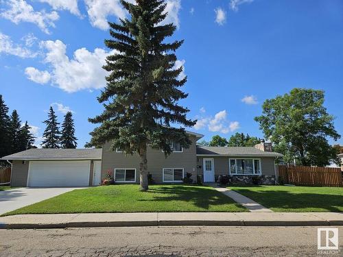 104 Oak Dr, Wetaskiwin, AB 