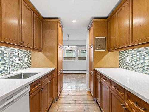 9817 113 Street, Edmonton, AB - Indoor Photo Showing Kitchen