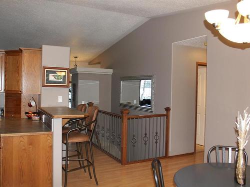 5314 52 Avenue, Elk Point, AB - Indoor