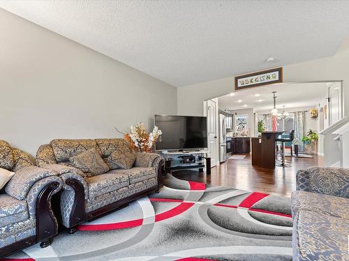 1623 33A Street, Edmonton, AB - Indoor Photo Showing Living Room