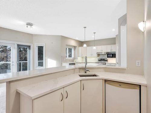 757 Haliburton Cr Nw, Edmonton, AB 