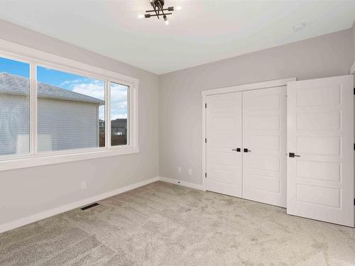 20 Hull Wynd, Spruce Grove, AB - Indoor Photo Showing Other Room