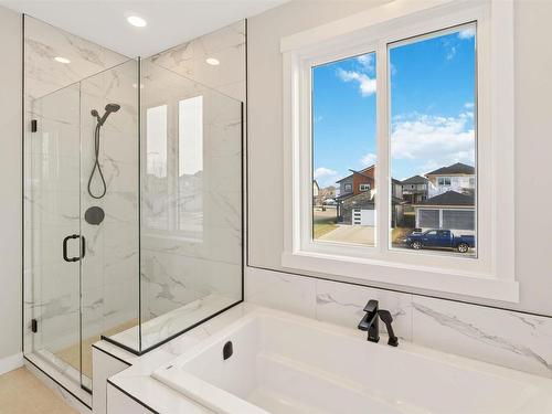 20 Hull Wynd, Spruce Grove, AB - Indoor Photo Showing Bathroom