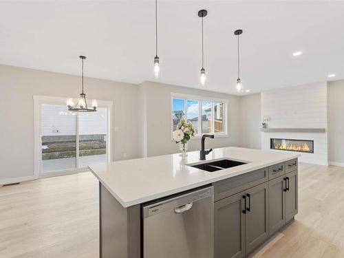 20 Hull Wynd, Spruce Grove, AB - Indoor Photo Showing Kitchen With Double Sink