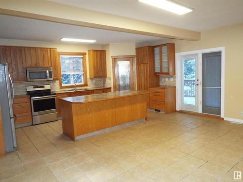 49548 Rge Road 224, Rural Leduc County, AB - Indoor Photo Showing Kitchen