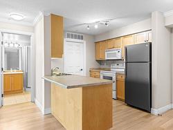 #307 13111 140 AV NW  Edmonton, AB T6V 0B1