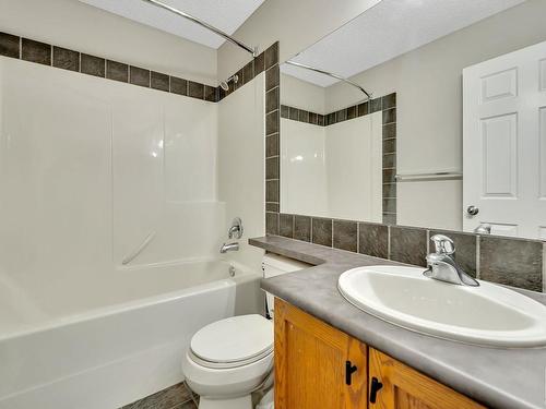 14048 149 Avenue, Edmonton, AB - Indoor Photo Showing Bathroom