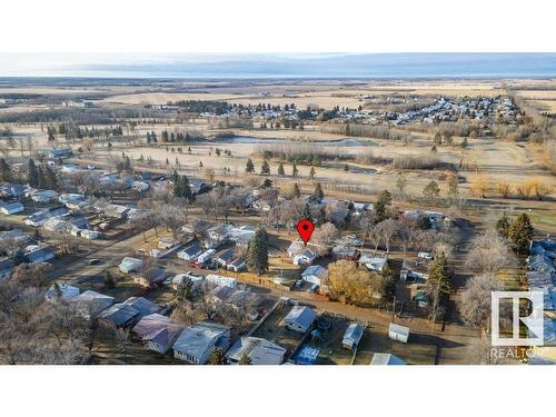 5219 54 St, Redwater, AB 