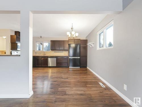 22 Belmont Drive, St. Albert, AB - Indoor Photo Showing Kitchen