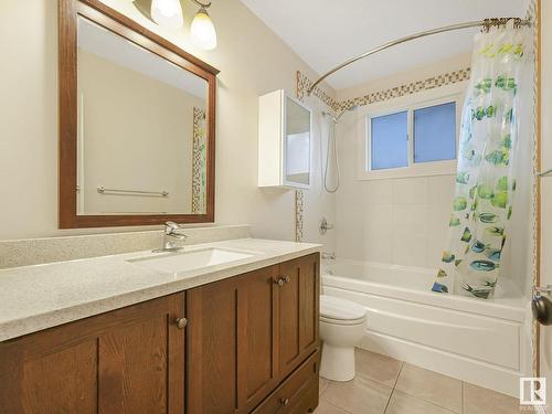 22 Belmont Drive, St. Albert, AB - Indoor Photo Showing Bathroom