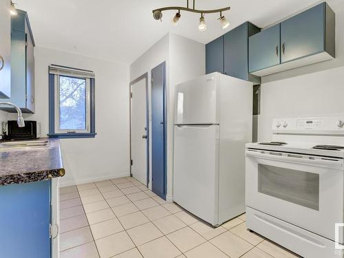 12320 86 Street, Edmonton, AB - Indoor Photo Showing Kitchen