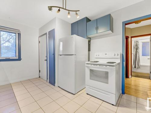 12320 86 Street, Edmonton, AB - Indoor Photo Showing Kitchen