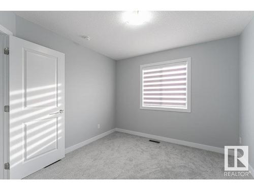 215 41 Avenue, Edmonton, AB - Indoor Photo Showing Other Room