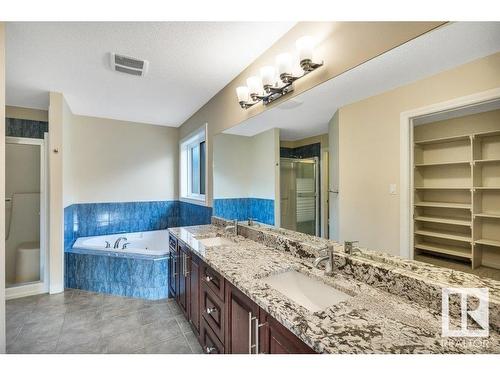 1004 Wildwood Court, Edmonton, AB - Indoor Photo Showing Bathroom