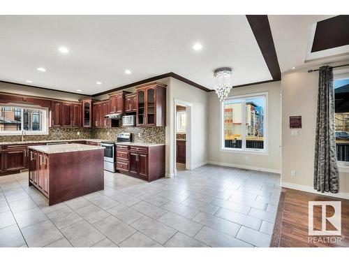 1004 Wildwood Court, Edmonton, AB - Indoor Photo Showing Kitchen With Upgraded Kitchen