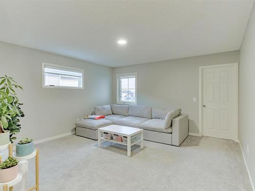 19412 25 Av Nw, Edmonton, AB 