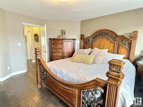 21928 97 Avenue, Edmonton, AB - Indoor Photo Showing Bedroom