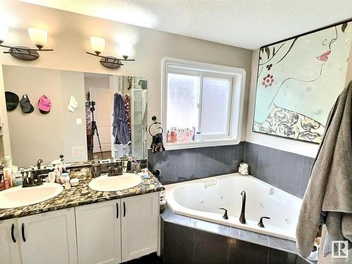 21928 97 Avenue, Edmonton, AB - Indoor Photo Showing Bathroom