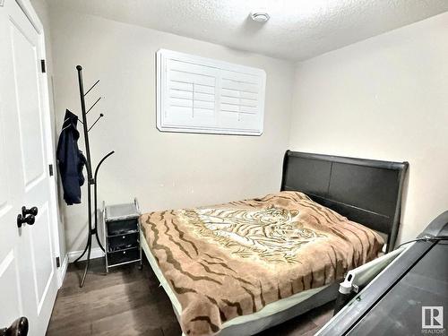 21928 97 Avenue, Edmonton, AB - Indoor Photo Showing Bedroom