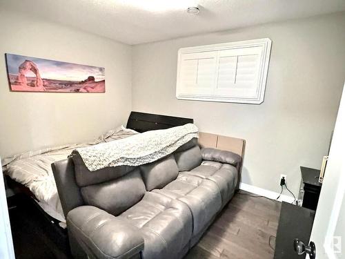 21928 97 Avenue, Edmonton, AB - Indoor Photo Showing Bedroom