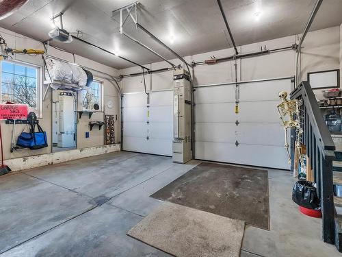 104 Linksview Drive, Spruce Grove, AB - Indoor Photo Showing Garage