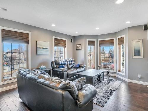 104 Linksview Drive, Spruce Grove, AB - Indoor Photo Showing Living Room