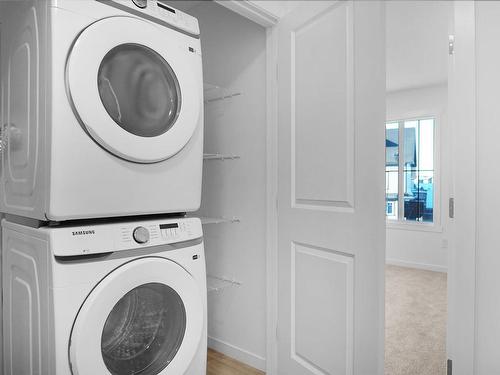 22 525 Secord Boulevard, Edmonton, AB - Indoor Photo Showing Laundry Room