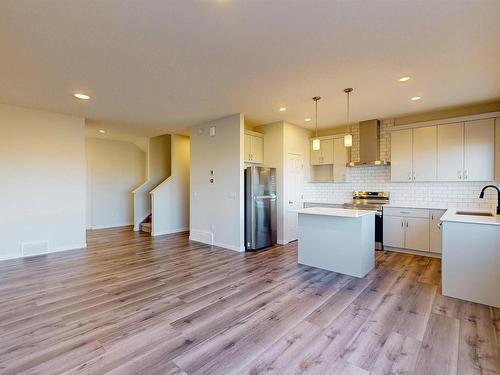 4604 72 Avenue, Beaumont, AB - Indoor Photo Showing Kitchen With Upgraded Kitchen