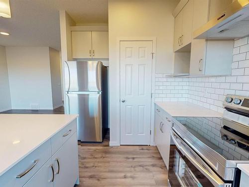 4604 72 Avenue, Beaumont, AB - Indoor Photo Showing Kitchen With Upgraded Kitchen