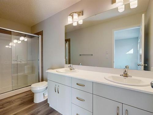 4604 72 Avenue, Beaumont, AB - Indoor Photo Showing Bathroom