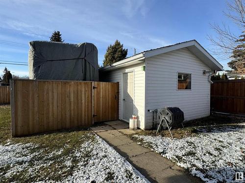 5810 49A Street, Vegreville, AB 