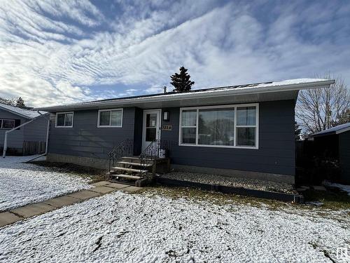 5810 49A Street, Vegreville, AB 