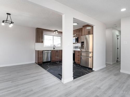 12431 51 Street, Edmonton, AB - Indoor Photo Showing Kitchen