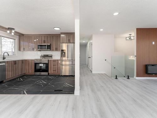 12431 51 Street, Edmonton, AB - Indoor Photo Showing Kitchen With Stainless Steel Kitchen