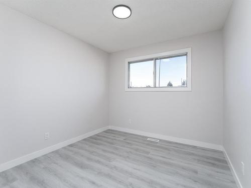 12431 51 Street, Edmonton, AB - Indoor Photo Showing Other Room