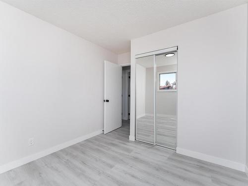 12431 51 Street, Edmonton, AB - Indoor Photo Showing Other Room