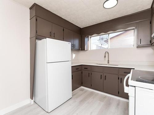 12431 51 Street, Edmonton, AB - Indoor Photo Showing Kitchen