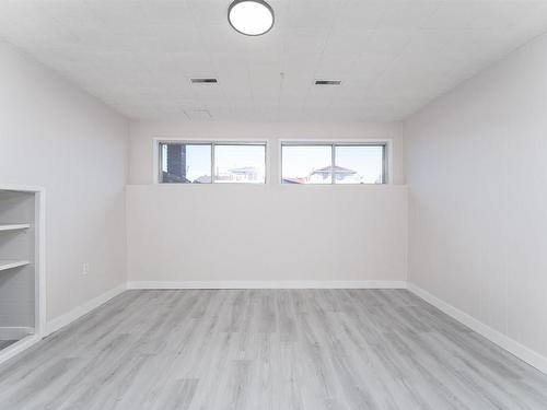 12431 51 Street, Edmonton, AB - Indoor Photo Showing Other Room