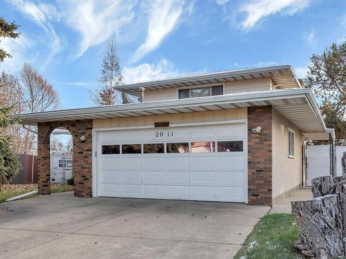 2011 89 St Nw, Edmonton, AB 