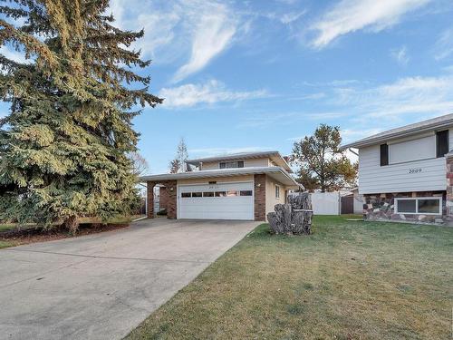 2011 89 St Nw, Edmonton, AB 