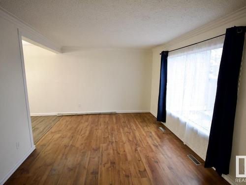 8311 29 Avenue, Edmonton, AB - Indoor Photo Showing Other Room