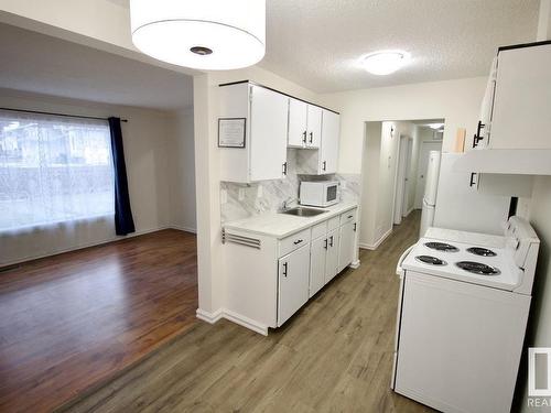 8311 29 Avenue, Edmonton, AB - Indoor Photo Showing Kitchen