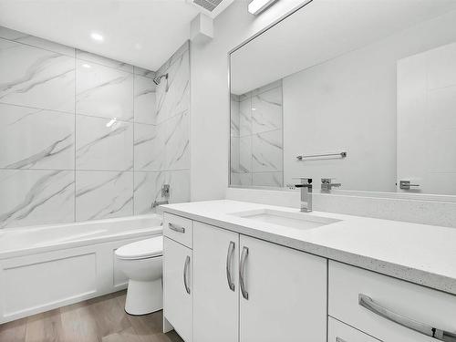 1826 18A Avenue, Edmonton, AB - Indoor Photo Showing Bathroom