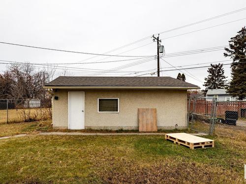 15402 94A Av Nw, Edmonton, AB 