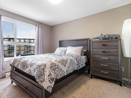 223 5504 Schonsee Drive Nw, Edmonton, AB - Indoor Photo Showing Bedroom