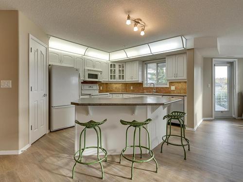 312 9008 99 Avenue, Edmonton, AB - Indoor Photo Showing Kitchen