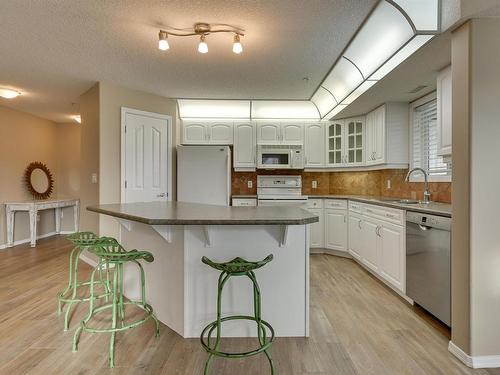 312 9008 99 Avenue, Edmonton, AB - Indoor Photo Showing Kitchen